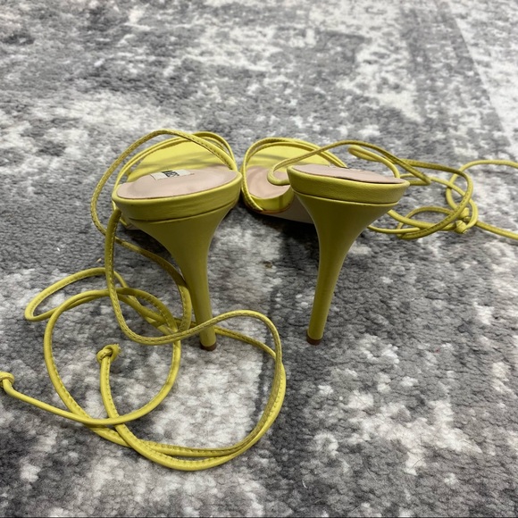 Steve Madden Yellow Lace Up Heels - Picture 3 of 7